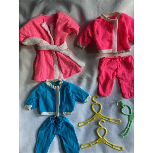 VTG Mattel Baby Tender Love Baby Doll Case 60s 70s Outfits Accessories - Picture 10 of 14